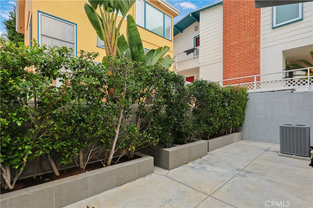 Corona del Mar South of PCH (CDMS) - Residential