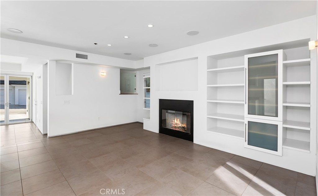 Corona del Mar South of PCH (CDMS) - Residential