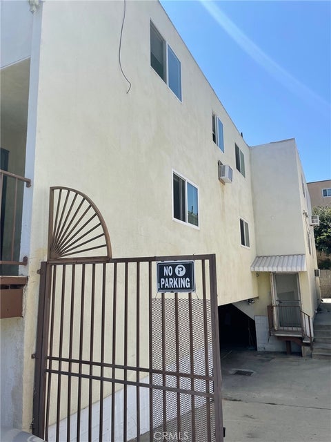 Photo of 755 Yale Street #1, Los Angeles, CA 90012 (MLS # AR26230527)