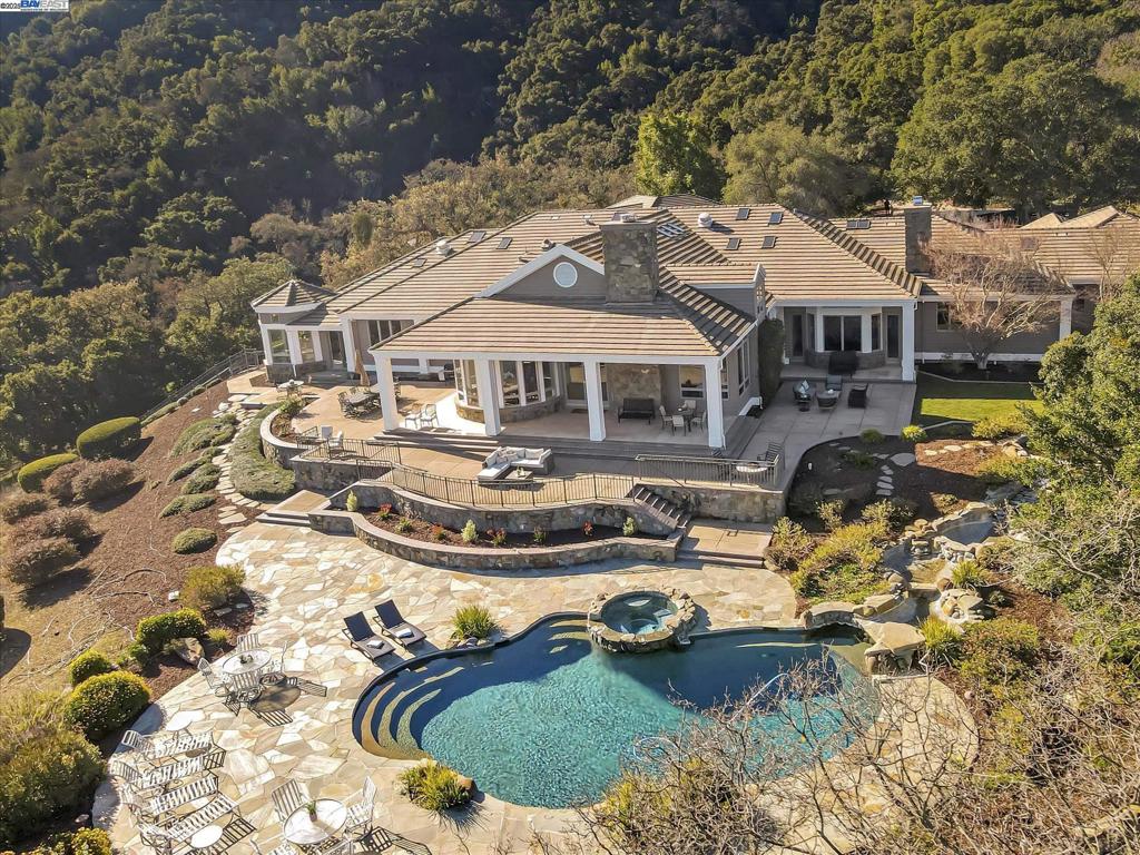 FOOTHILL AREA - Residential