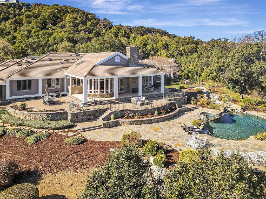 FOOTHILL AREA - Residential