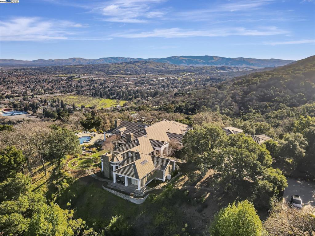 FOOTHILL AREA - Residential