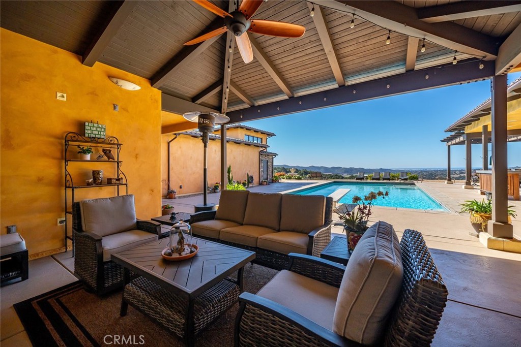 Las Ventanas - Residential