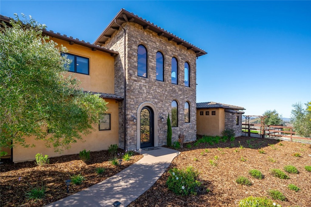 Las Ventanas - Residential