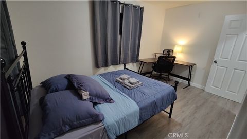 Photo of 1680 Oxford St, Riverside, CA 92507 (MLS # TR25237752) Photo of 1680 Oxford St, Riverside, CA 92507 (MLS # TR25237752)