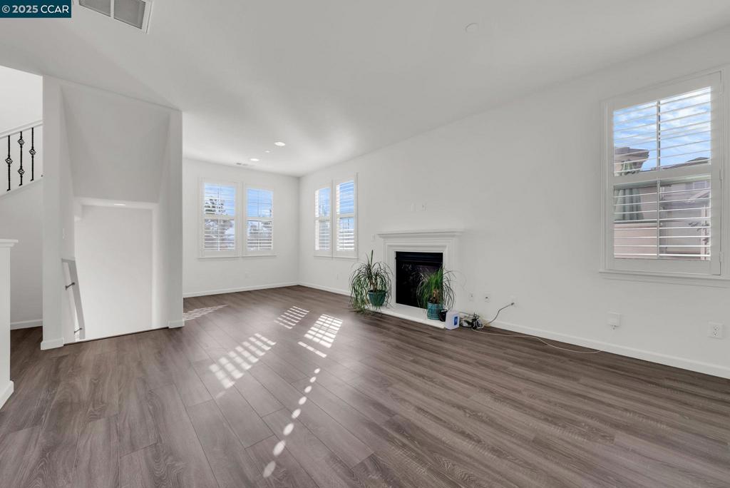 HILLTOP - Residential