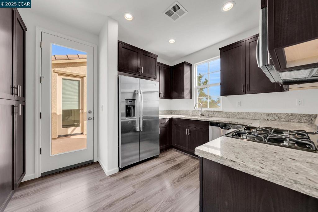 HILLTOP - Residential