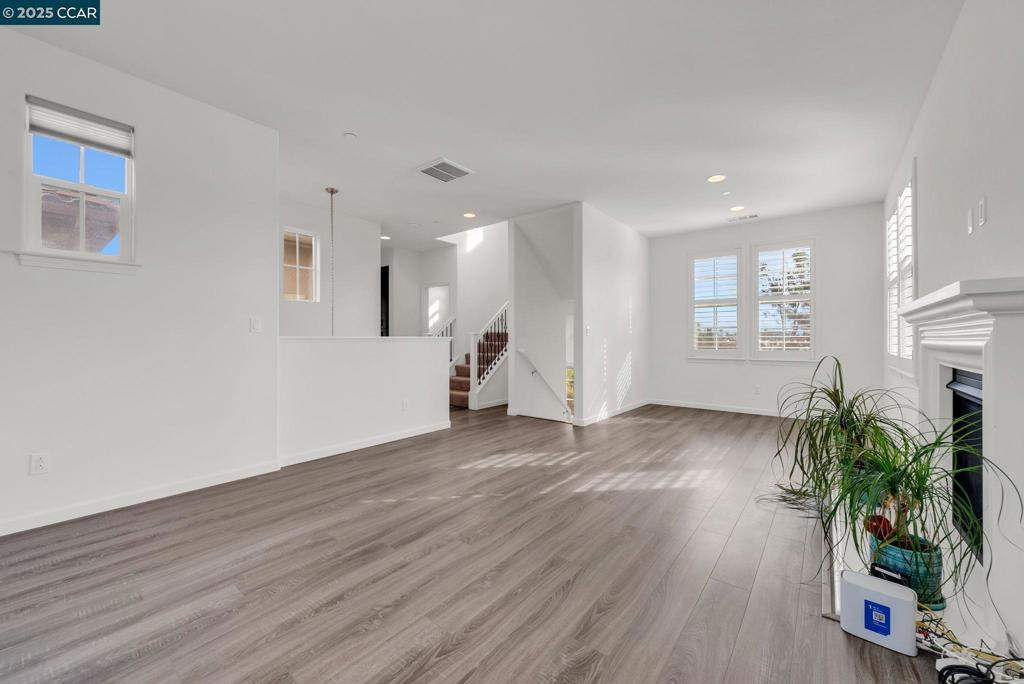 HILLTOP - Residential