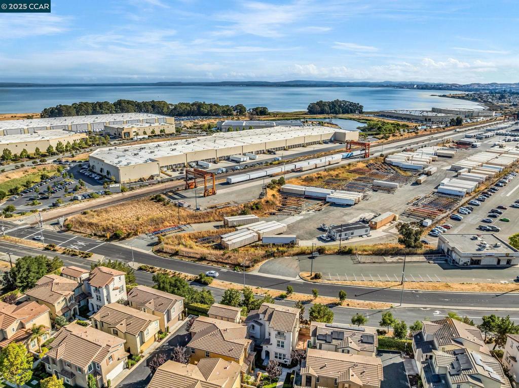 HILLTOP - Residential