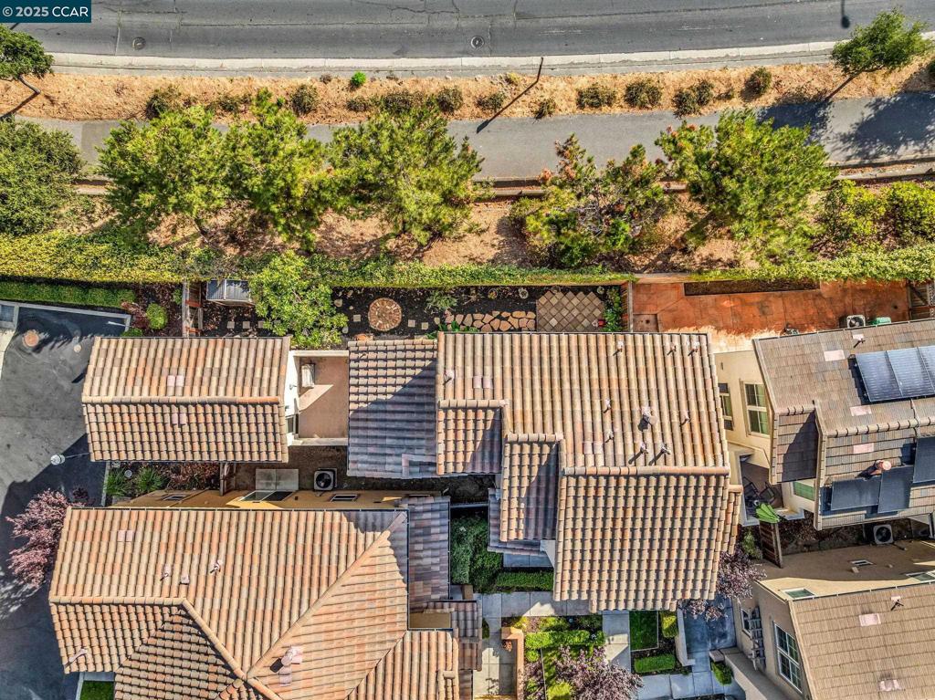 HILLTOP - Residential