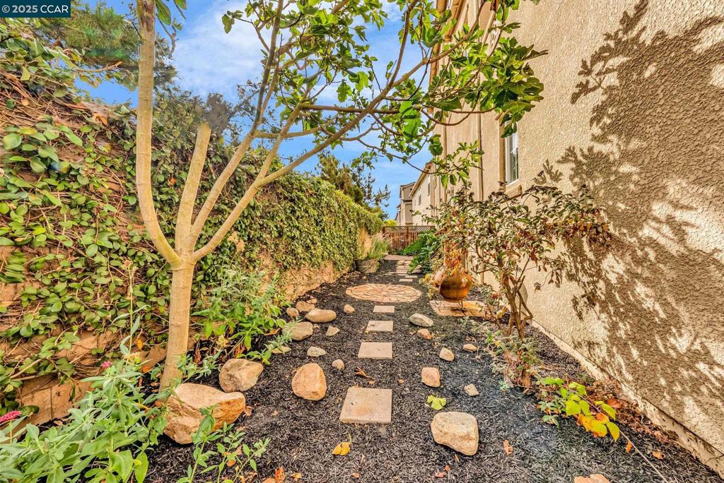 HILLTOP - Residential