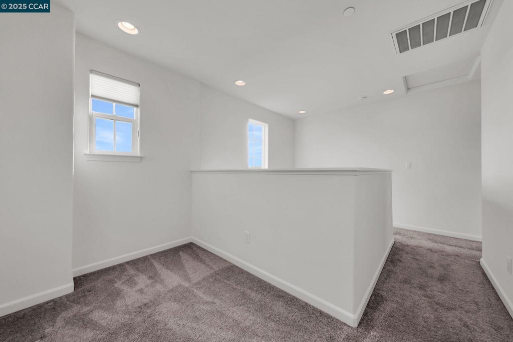 HILLTOP - Residential