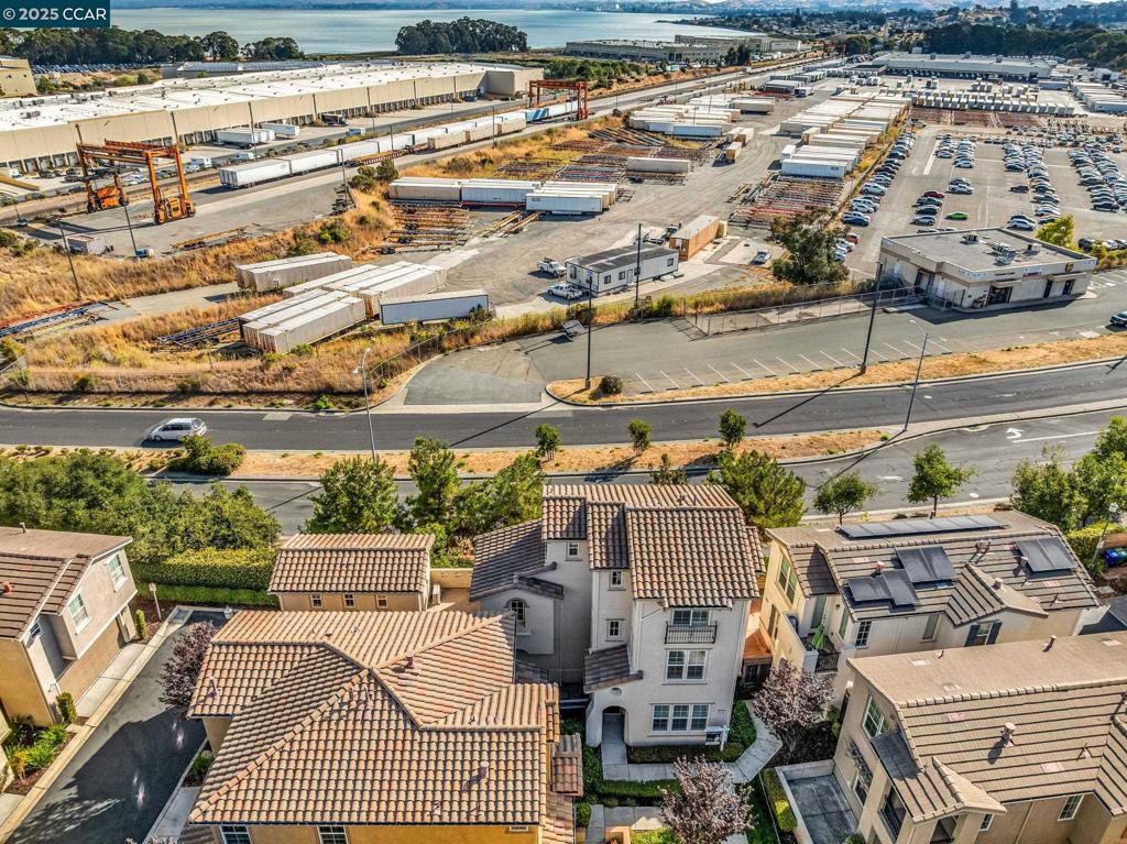 HILLTOP - Residential