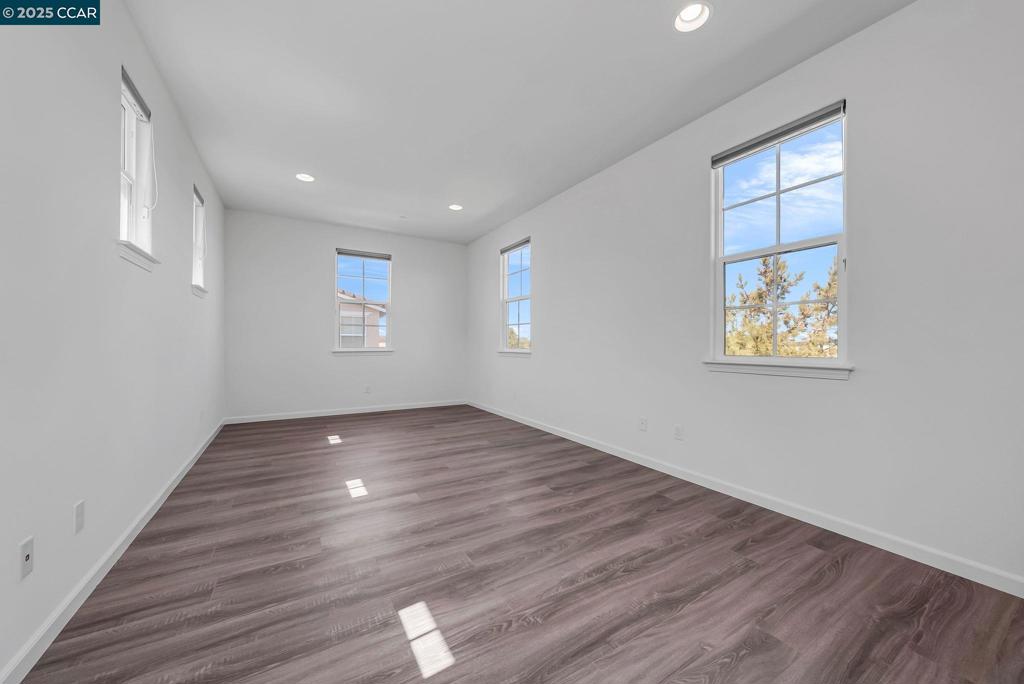 HILLTOP - Residential