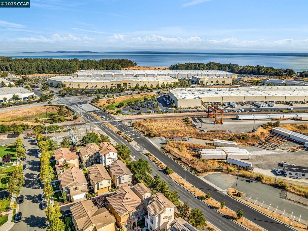 HILLTOP - Residential