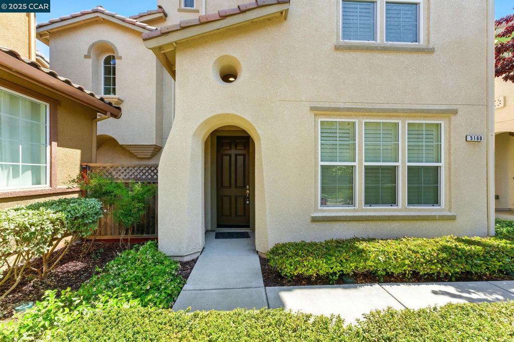 HILLTOP - Residential