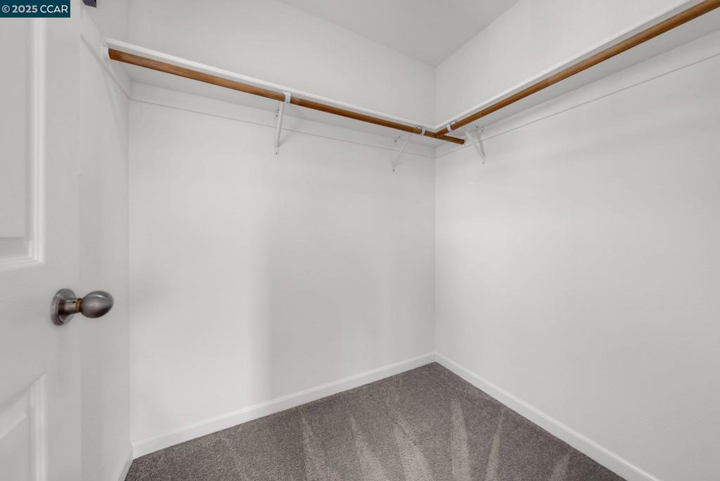 HILLTOP - Residential