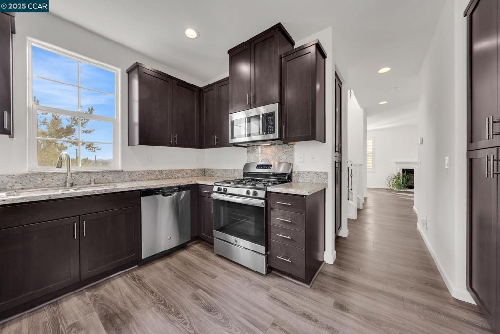 HILLTOP - Residential