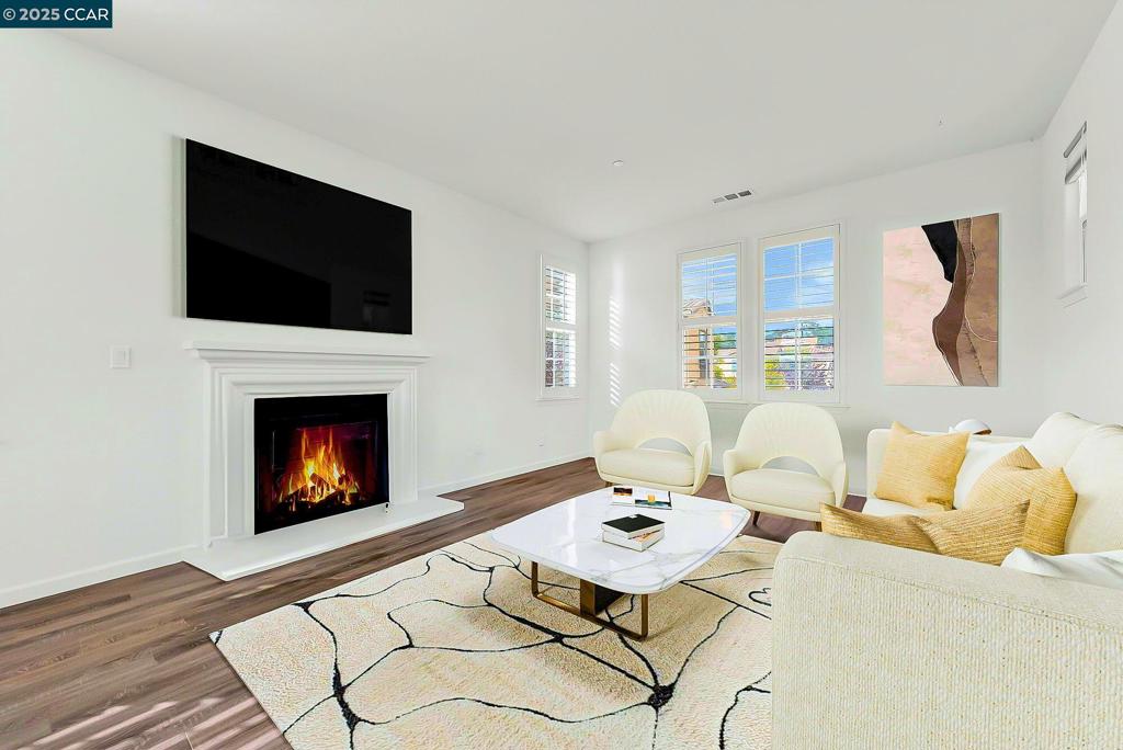 HILLTOP - Residential