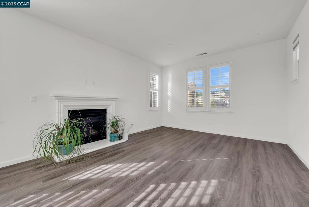 HILLTOP - Residential