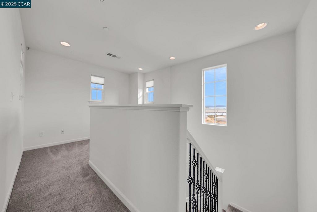 HILLTOP - Residential