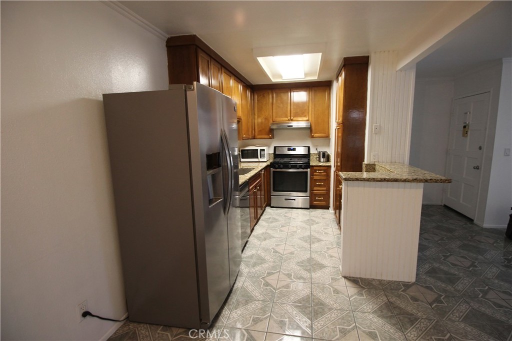1001 W Macarthur Blvd Unit 116