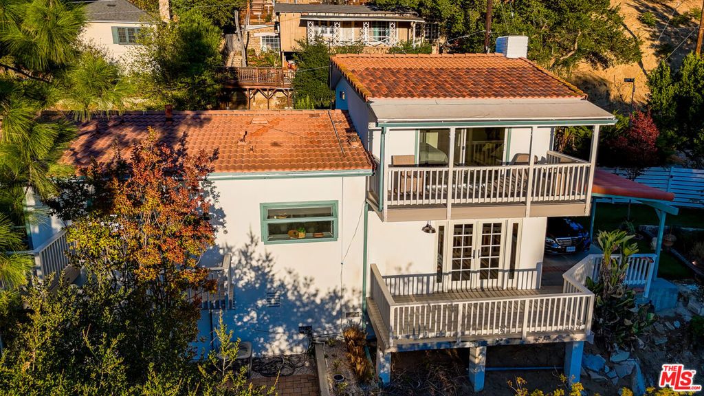 Photo of 4305 Saltillo Street, Woodland Hills, CA 91364 (MLS # 25608337)