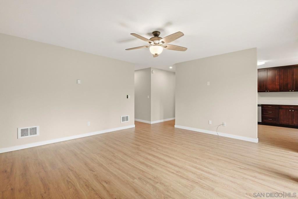 5513 Adobe Falls Rd 5, San Diego CA 92120