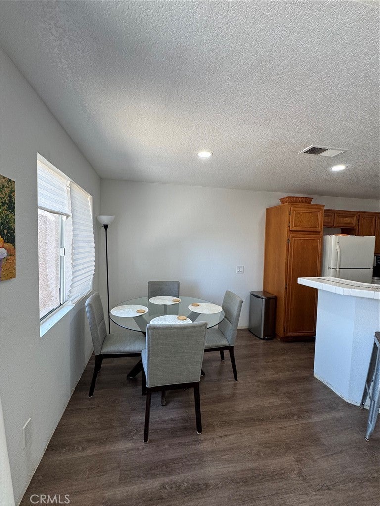 2548 Avenida Del Vista T 202