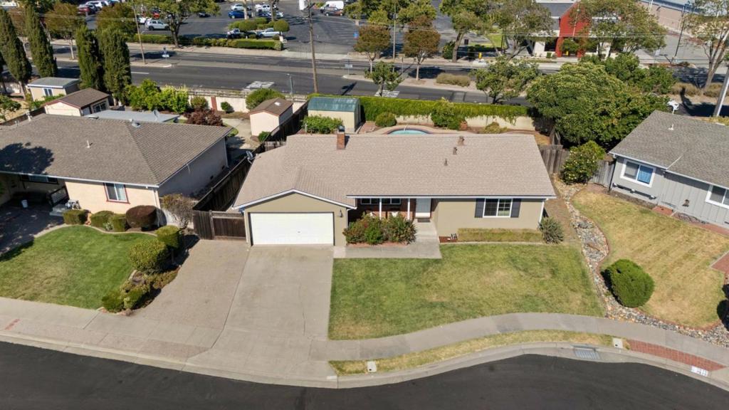 7527 Sutton Lane