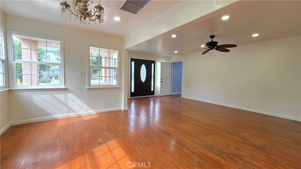 5638 Persimmon