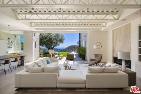 Photo of 1550 Casale Road, Pacific Palisades, CA 90272 (MLS # 26932023)