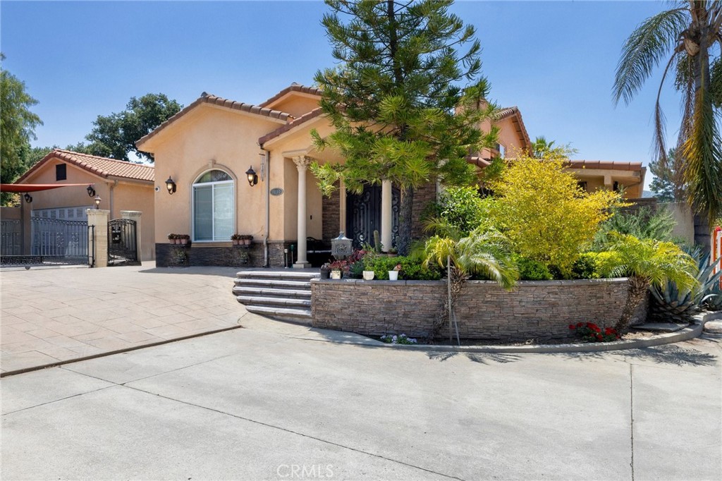 10610 Oak Tree Way