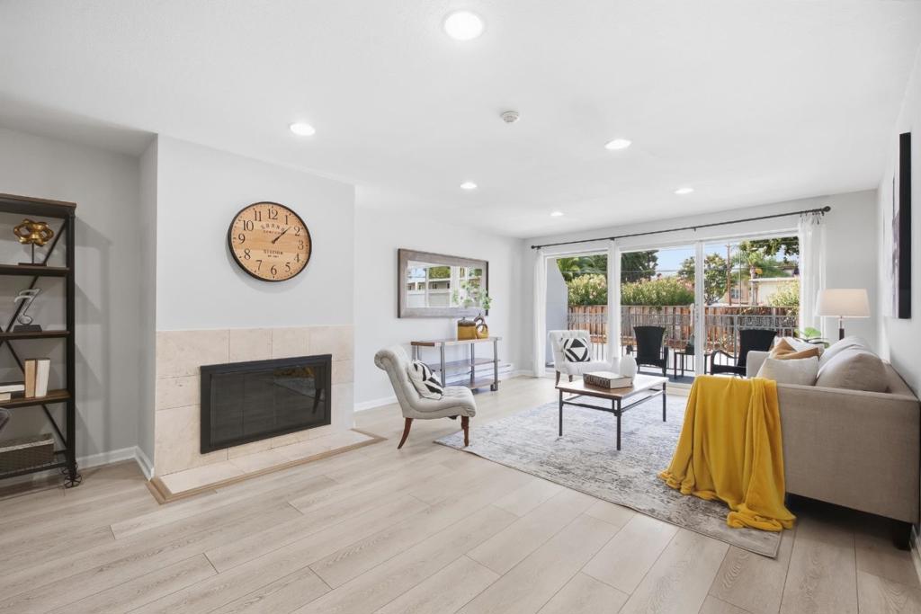 1945 Mount Vernon Court 5