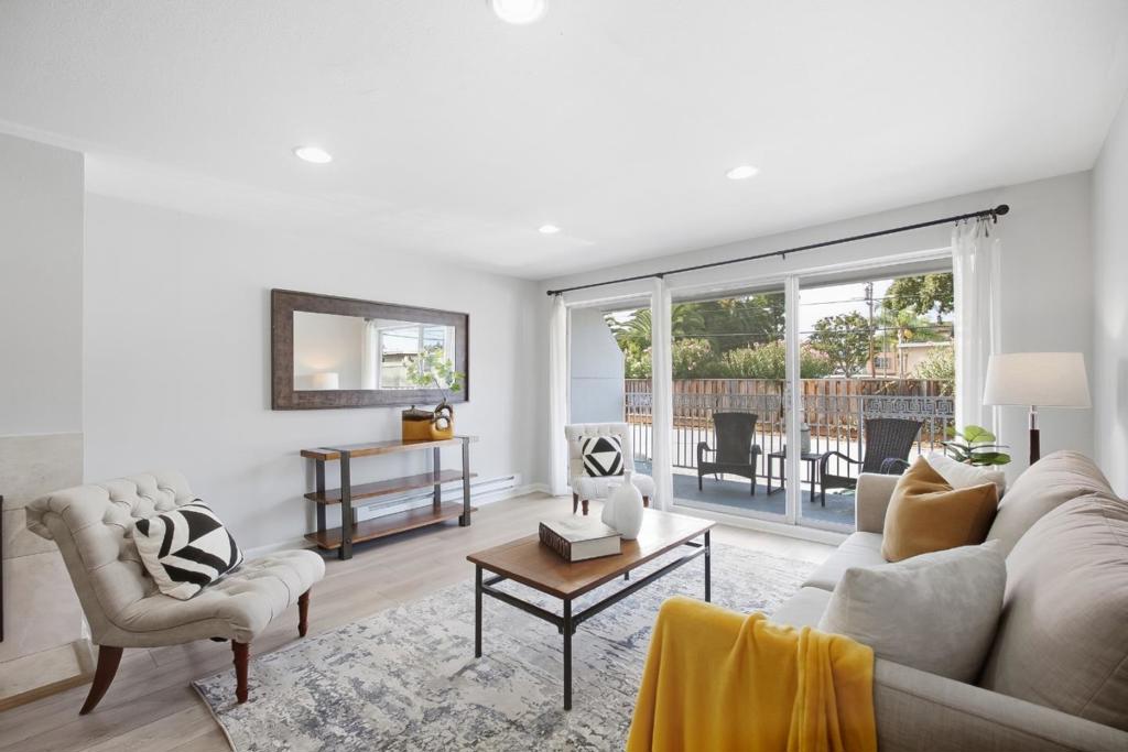 1945 Mount Vernon Court 5