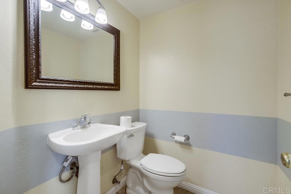 1238 Avenida Amistad