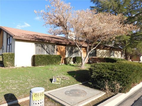 Photo of 13665 Driftwood Dr, Victorville, CA 92395 (MLS # CV26008440)