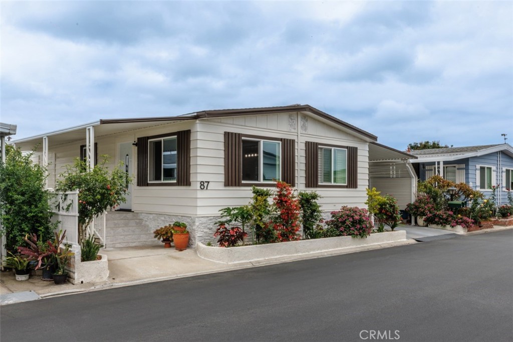 9200 Westminster 87