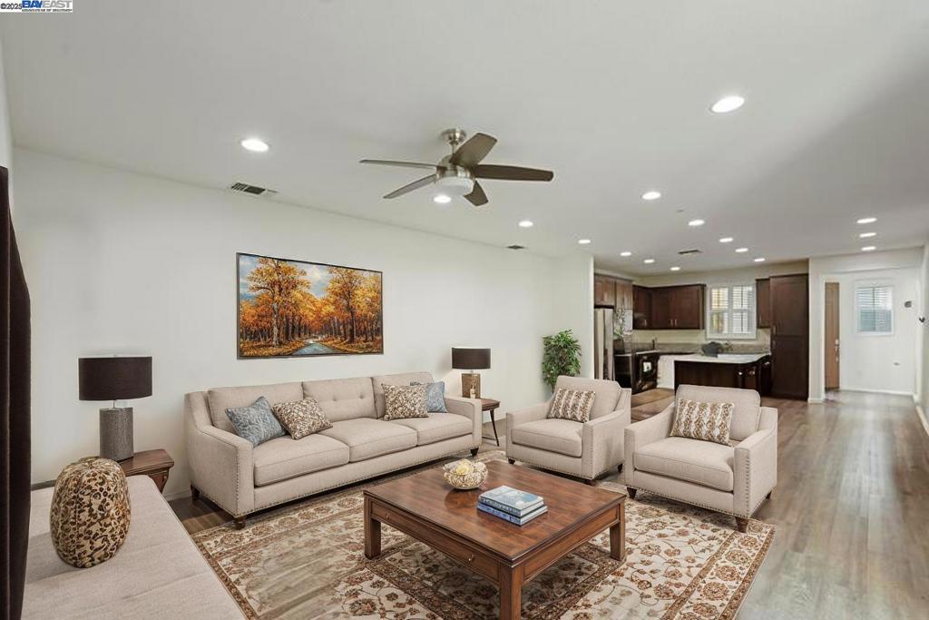 MOUNTAIN HOUSE - Residential