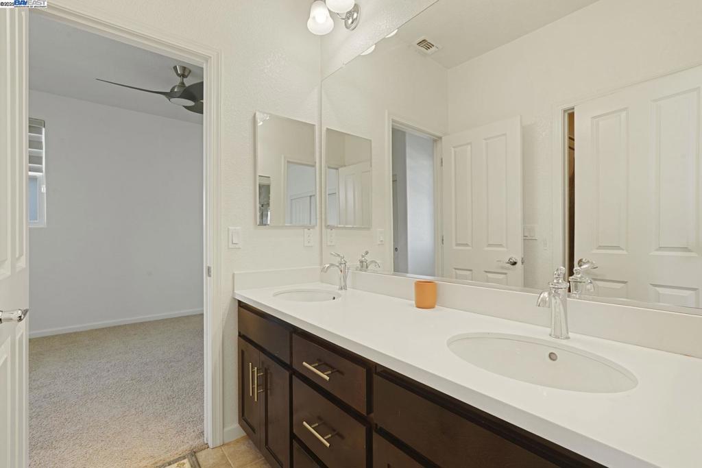 MOUNTAIN HOUSE - Residential