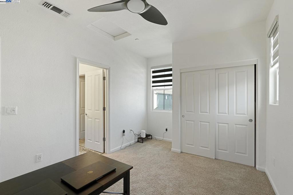 MOUNTAIN HOUSE - Residential