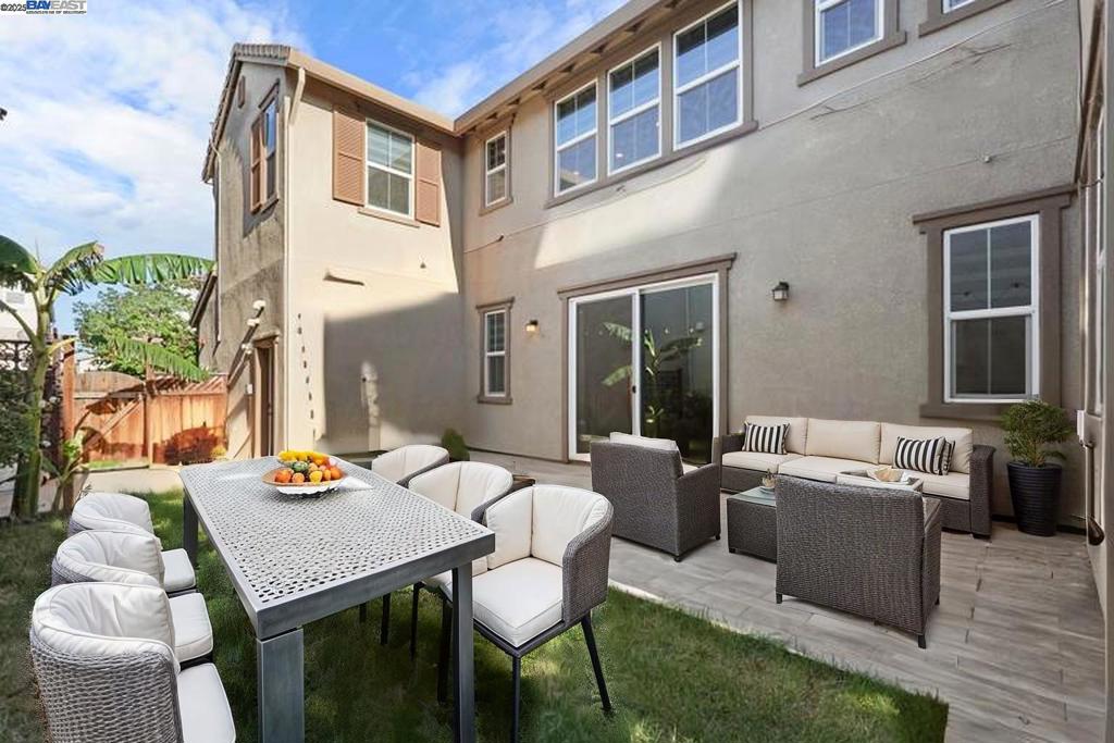 MOUNTAIN HOUSE - Residential