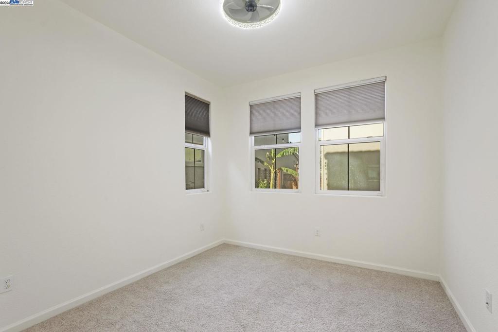 MOUNTAIN HOUSE - Residential