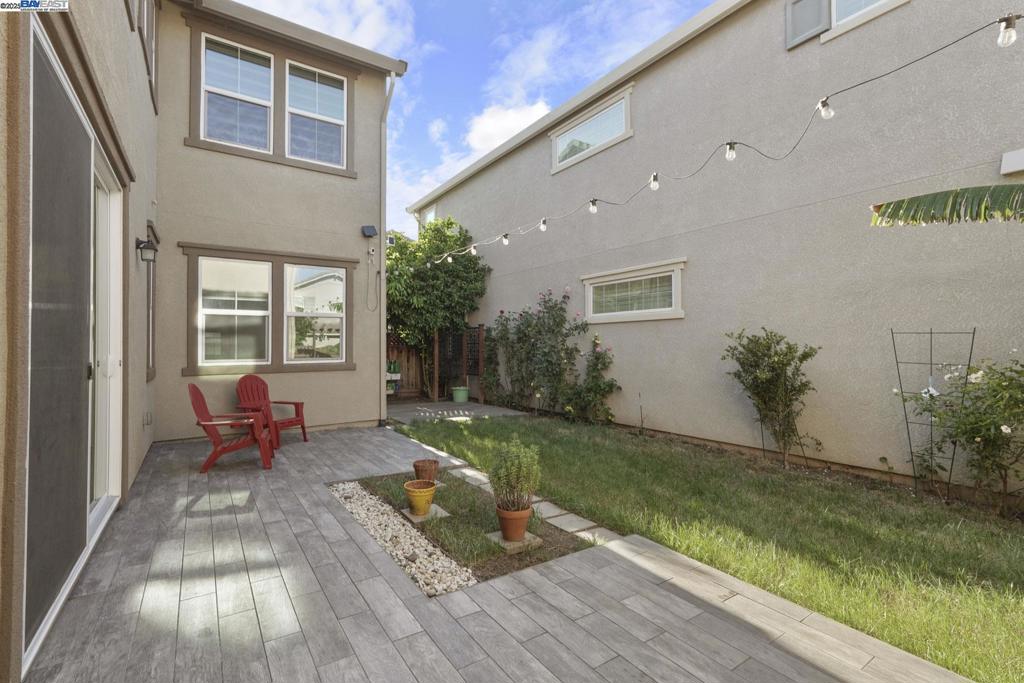 MOUNTAIN HOUSE - Residential