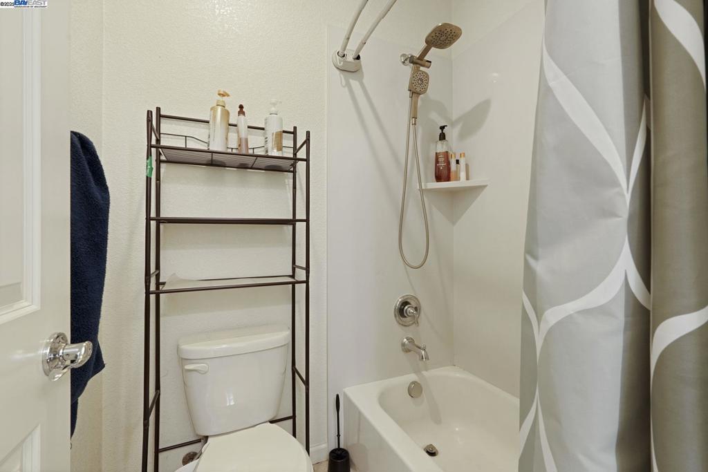 MOUNTAIN HOUSE - Residential