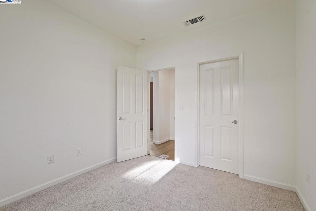 MOUNTAIN HOUSE - Residential