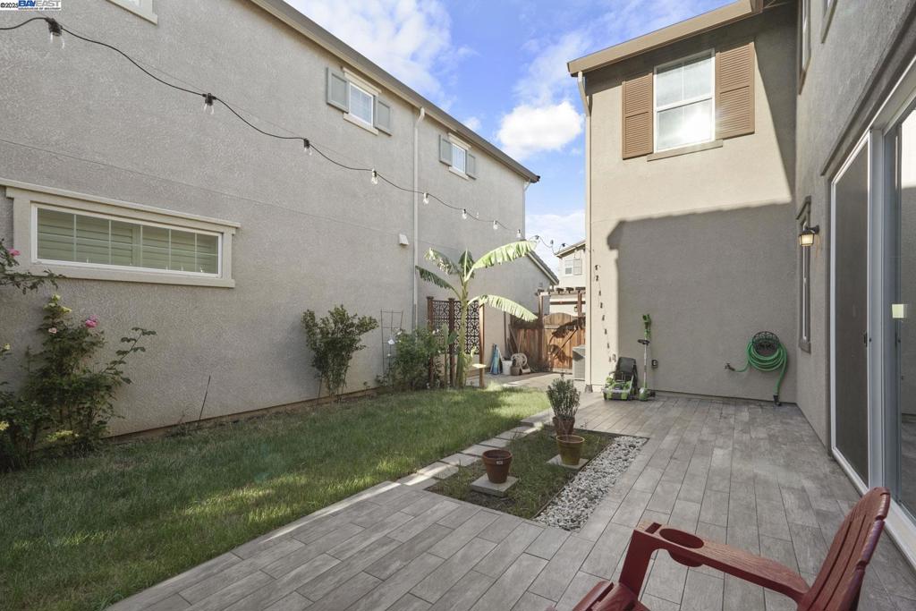 MOUNTAIN HOUSE - Residential