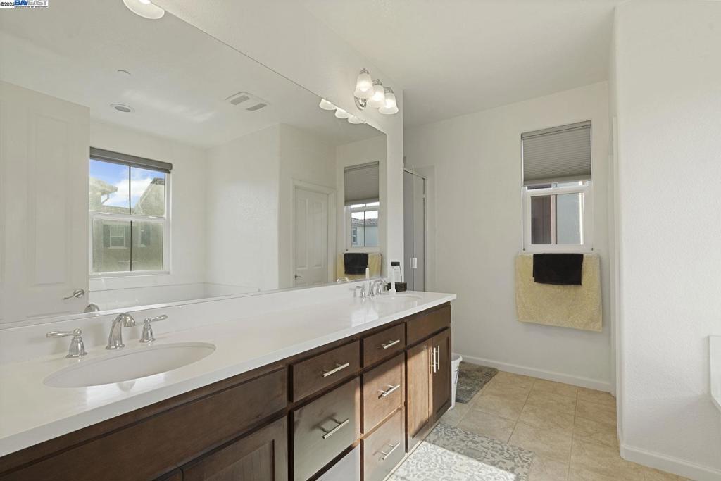 MOUNTAIN HOUSE - Residential