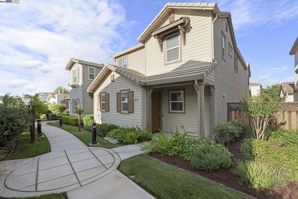 MOUNTAIN HOUSE - Residential