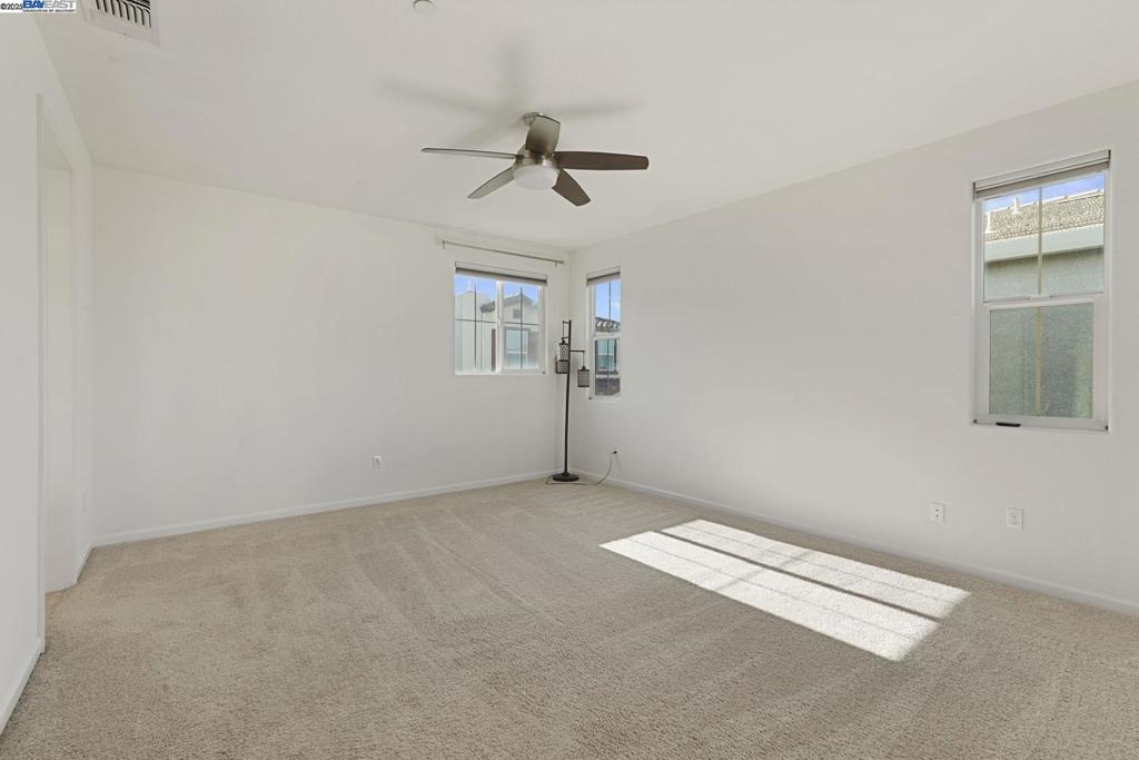 MOUNTAIN HOUSE - Residential